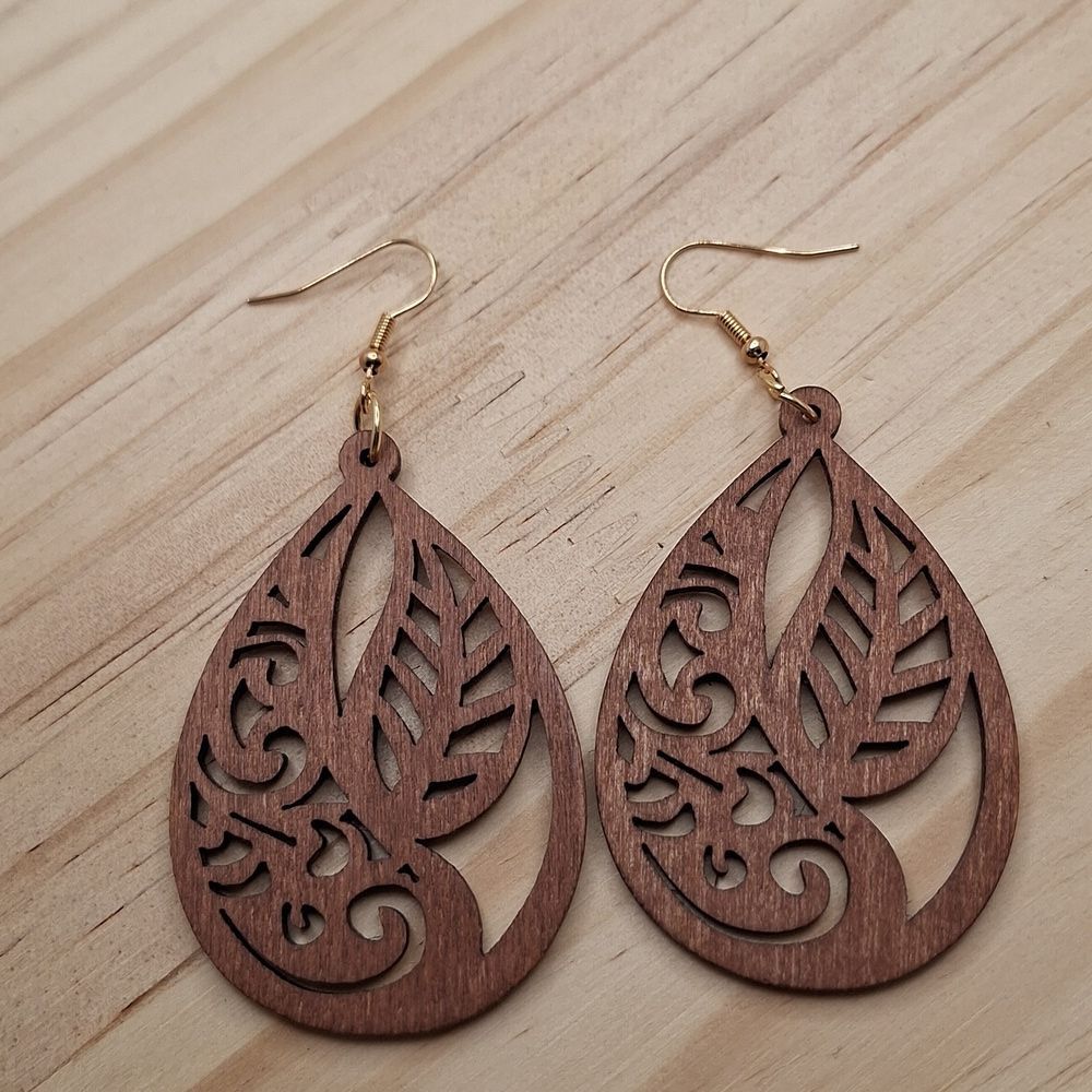 Elegant Wood Brown Leaf Design Earrings